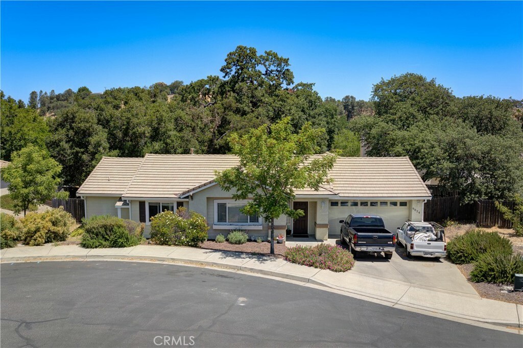 Property Photo:  9024 Cascada Road  CA 93422 