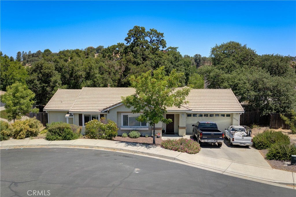 Property Photo:  9024 Cascada Road  CA 93422 