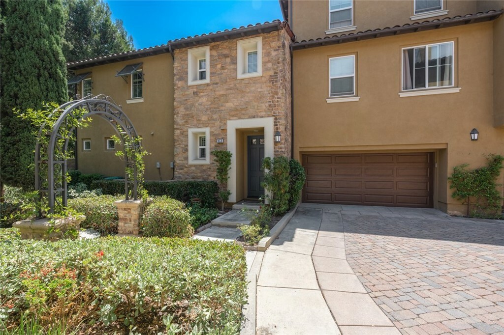 Property Photo: 63 Gingerwood CA 92603