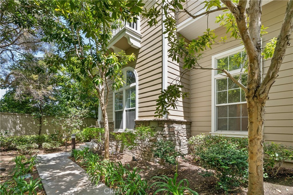 Property Photo: 6249 Pacific Pointe Drive 16 CA 92648