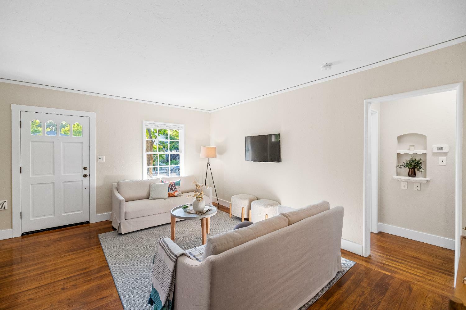 Property Photo: 529 San Antonio Way CA 95819