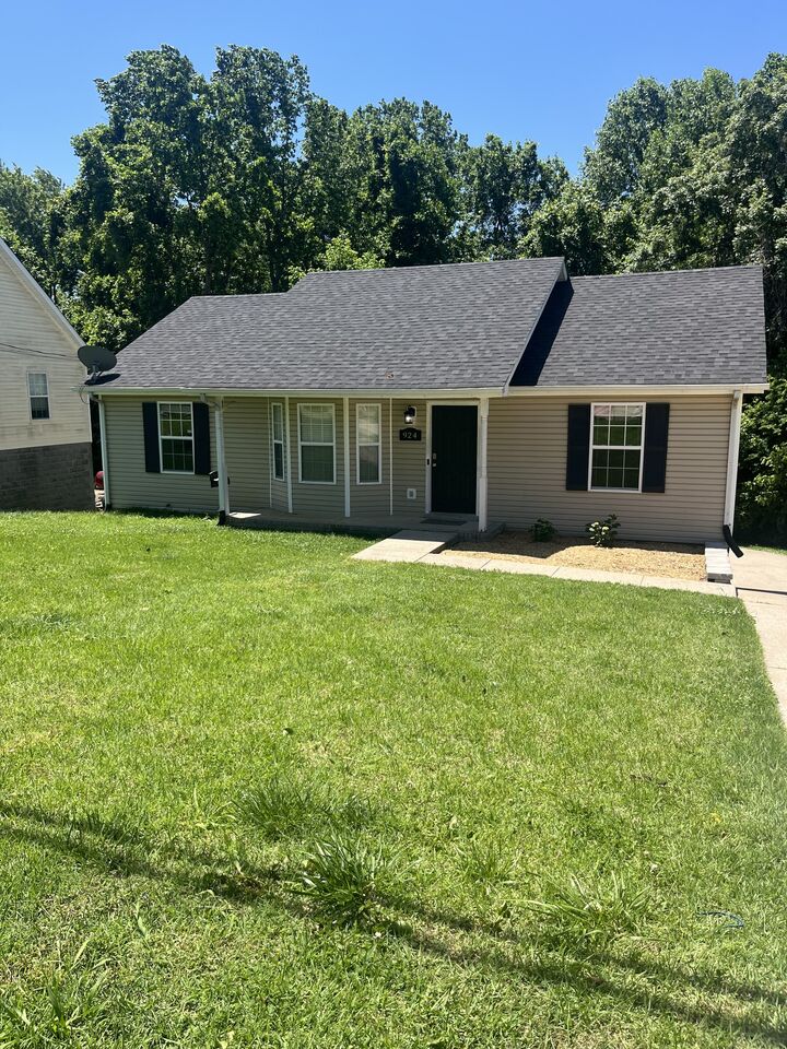 Property Photo: 924 Granny White Rd TN 37040