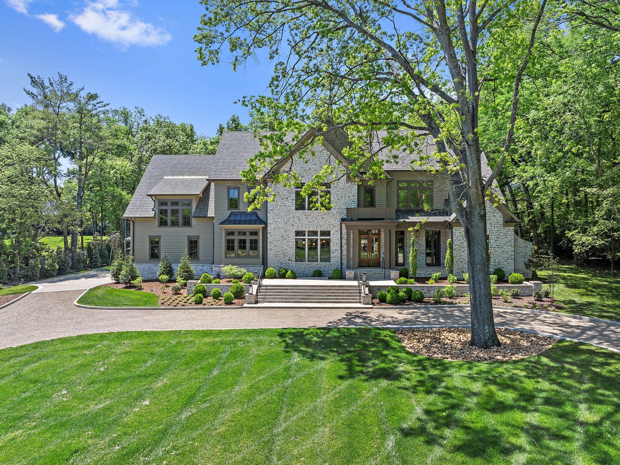 Property Photo: 705 Darden Pl TN 37205
