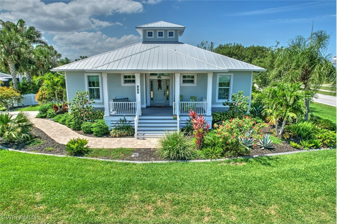Property Photo: 329 W Grace Street FL 33950