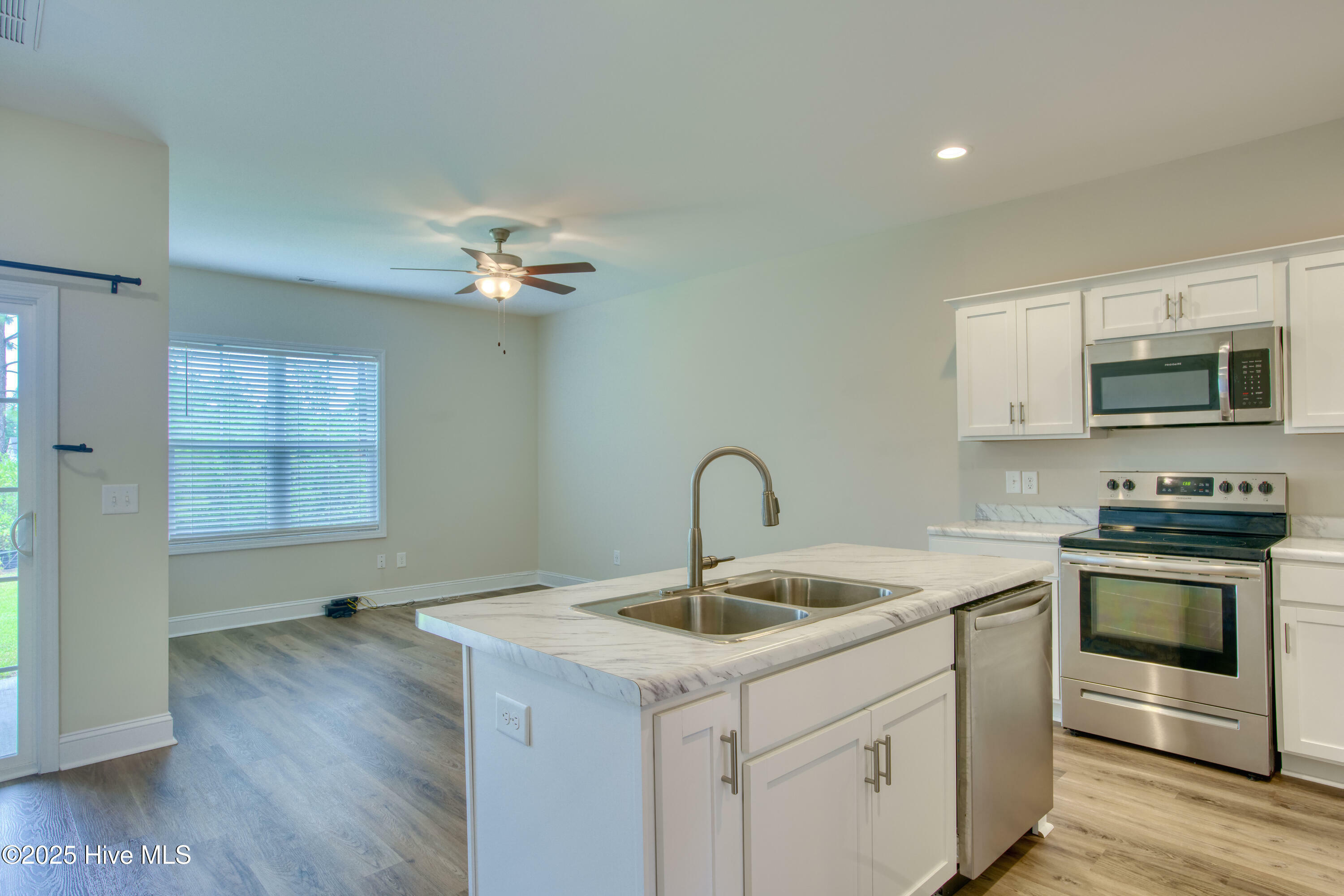 Property Photo:  329 S Stingray Lane  NC 28460 
