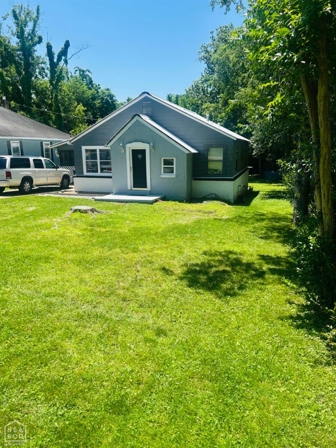 Property Photo: 805 W Pyburn AR 72455