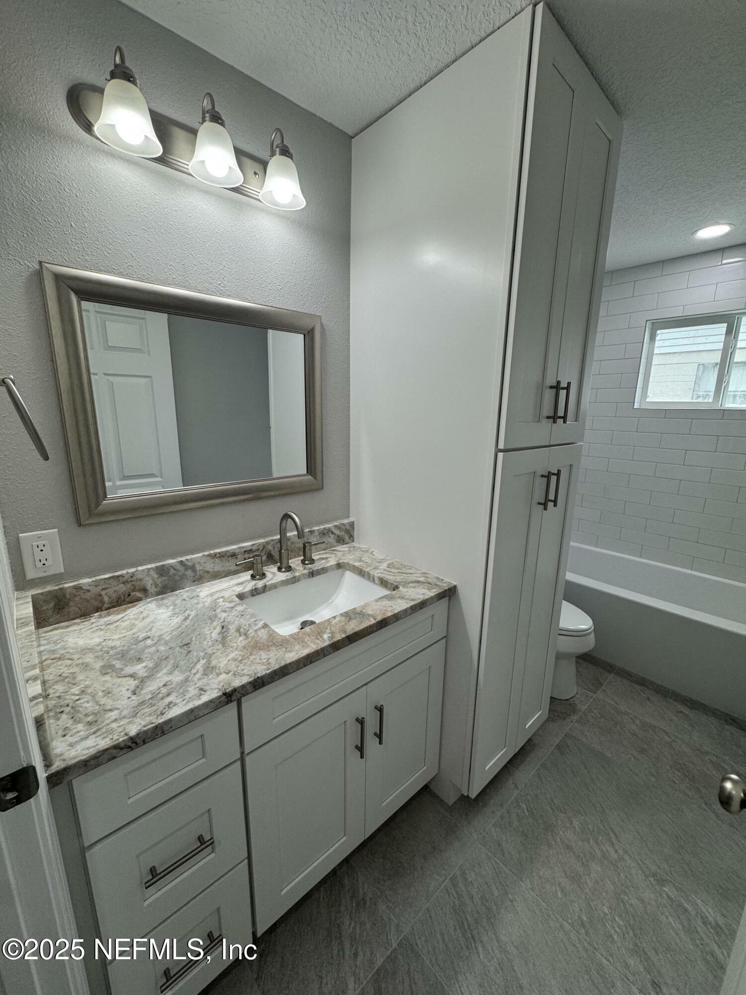 Property Photo: 8151 Ladoga Avenue FL 32217