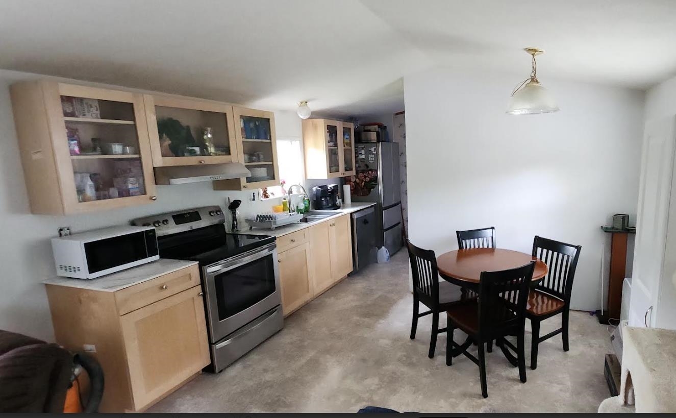 Property Photo: 4 Center Road NH 03851