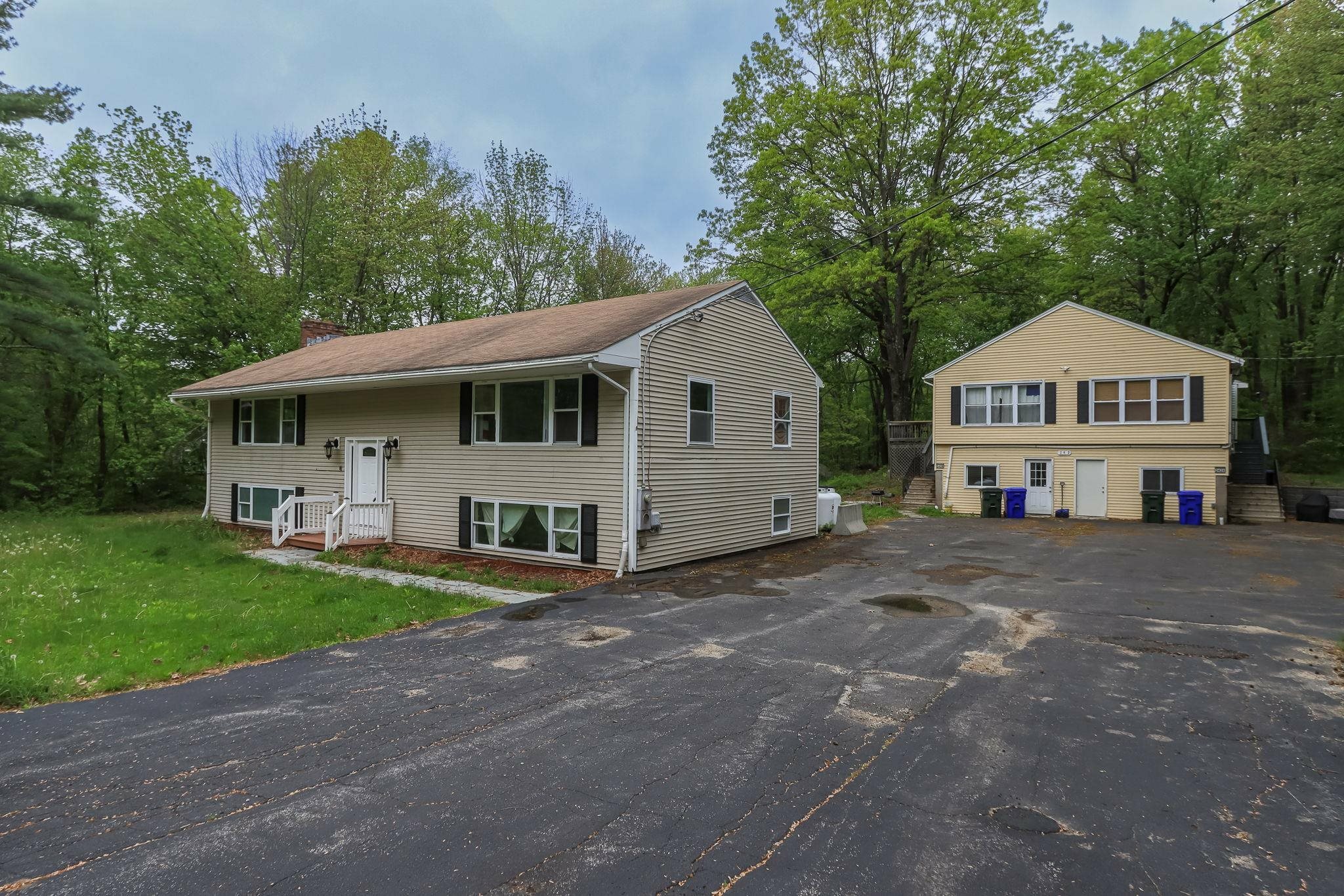 Property Photo: 240 Leda Avenue NH 03104-4158
