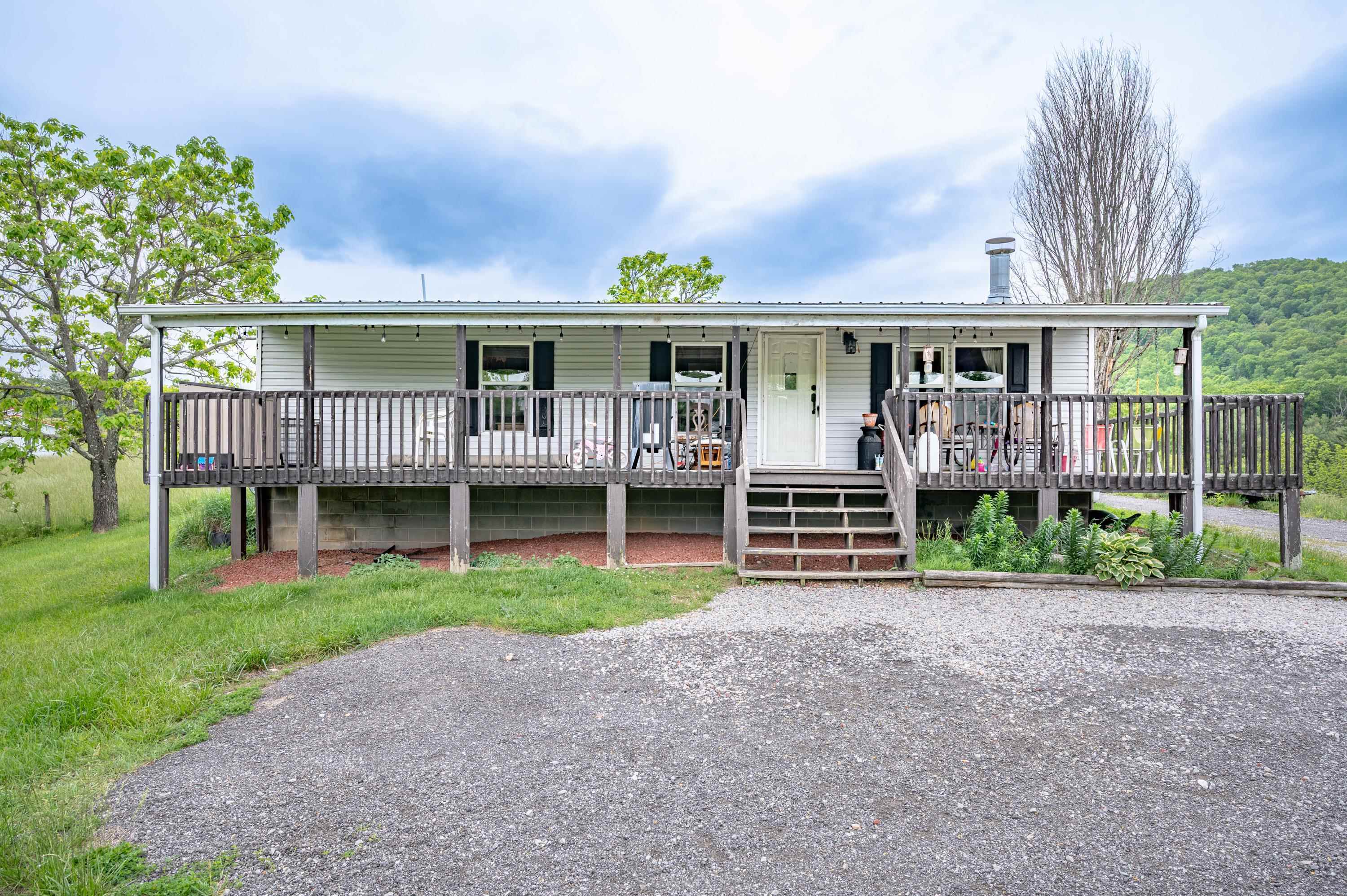 Property Photo: 5877 Cumberland Gap Road VA 24128
