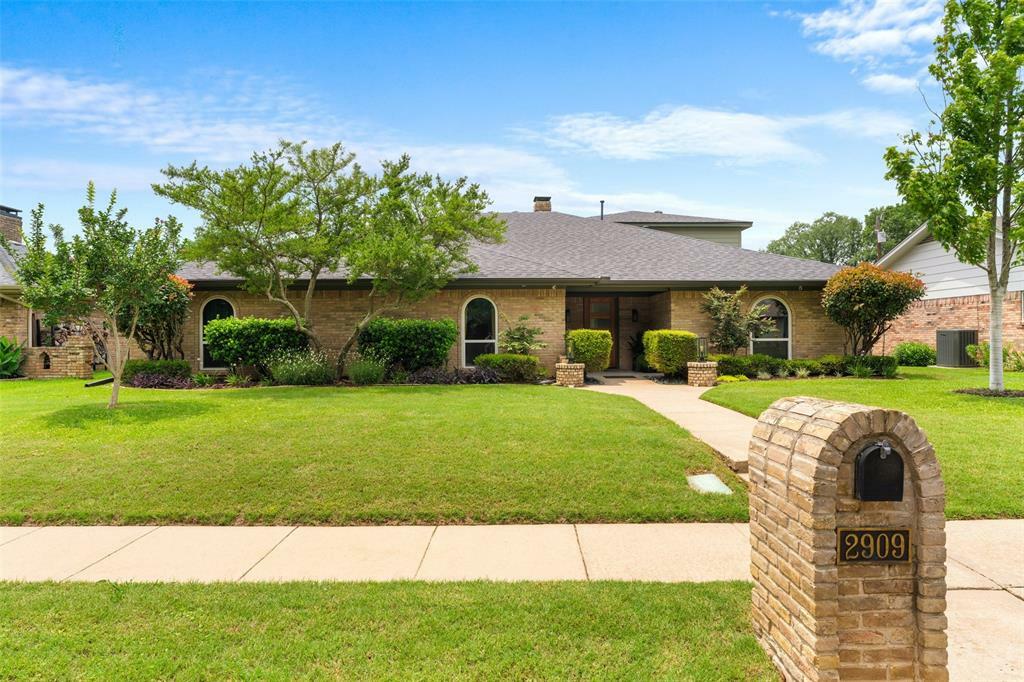 2909 N Britain Road  Irving TX 75062 photo