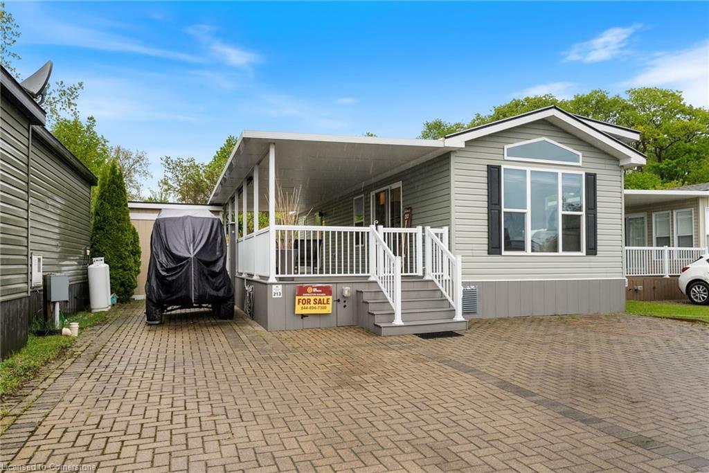 Property Photo: 490 Empire Road 213 ON L0S 1R0