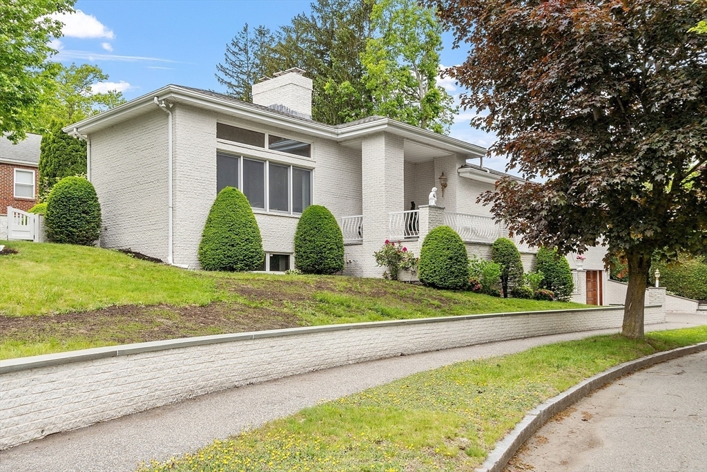 0 E Border Cir  Medford MA 02155 photo