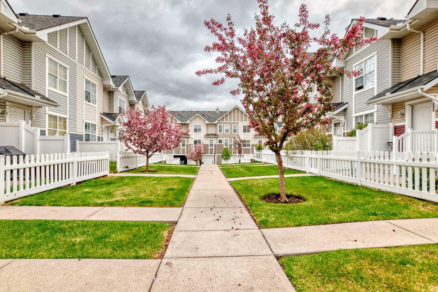 Property Photo: 3262 New Brighton Gardens SE AB T2Z 4J4