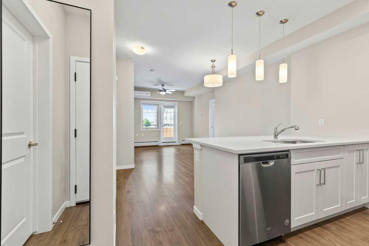 Property Photo: 30 Mahogany Mews SE 202 AB T3M 3H4