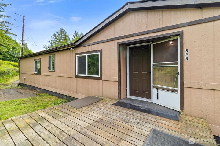 Property Photo: 323 Pacific Highway WA 98229