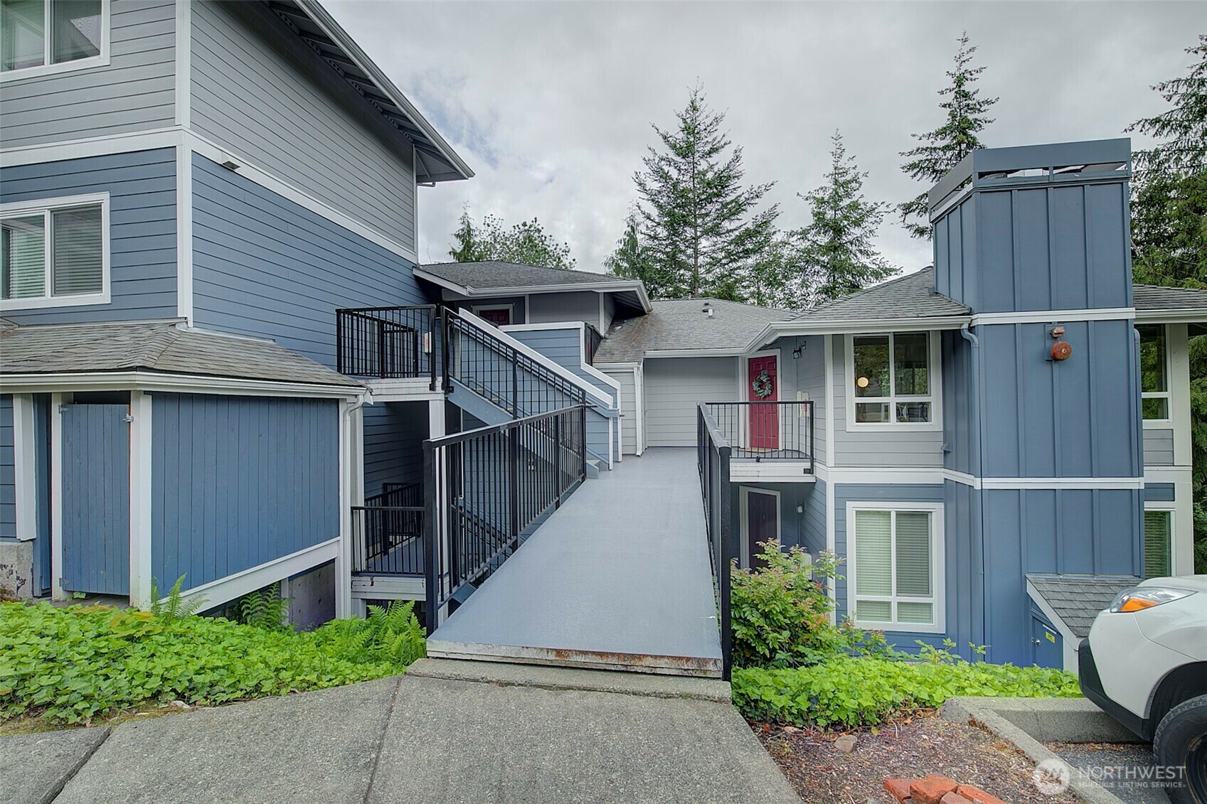 Property Photo:  12019 NE 204th Place D303  WA 98011 