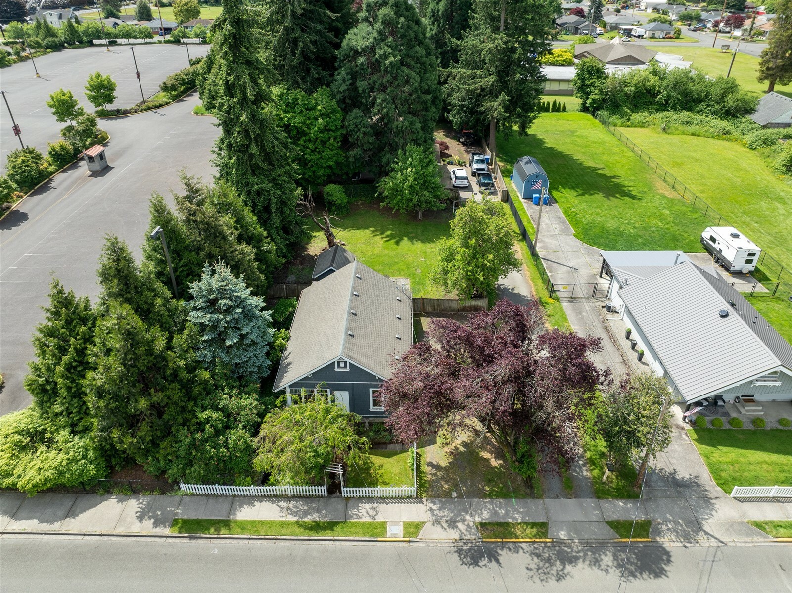 Property Photo: 610 7th Avenue SW WA 98371