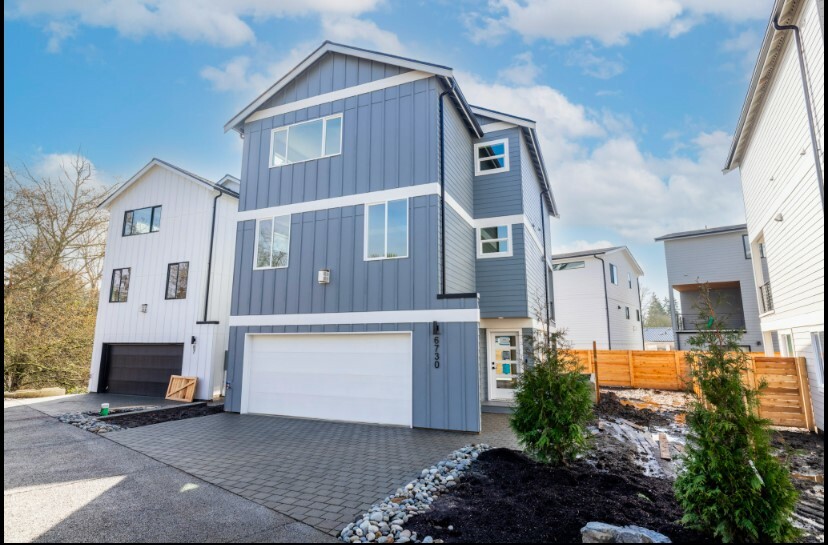 Property Photo: 6730 21st Avenue SW WA 98106