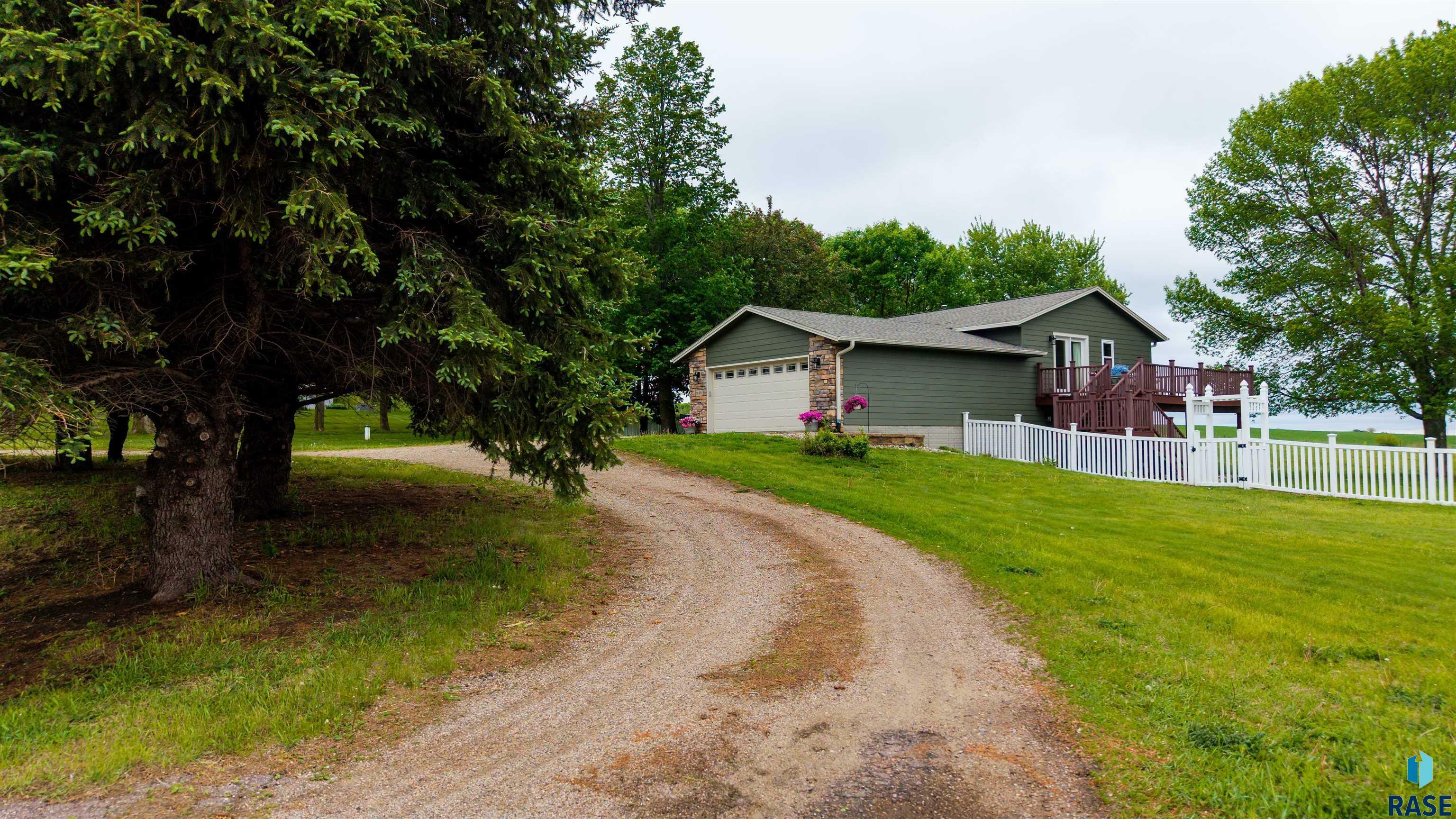 Property Photo: 26481 487th Ave SD 57068