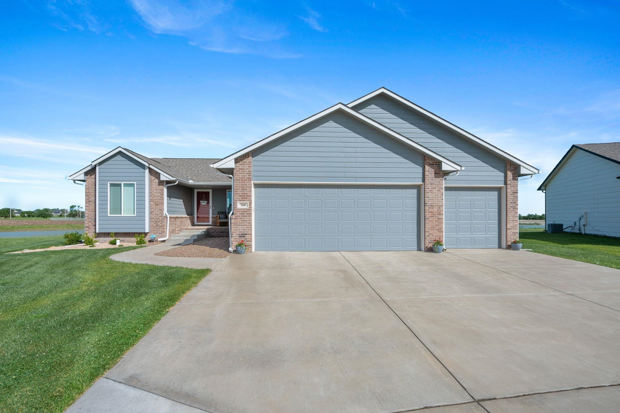 Property Photo: 768 E Sunset Cir KS 67052