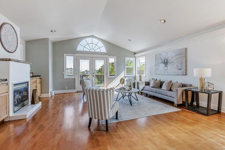Property Photo:  276 San Benito Road  CA 94005 