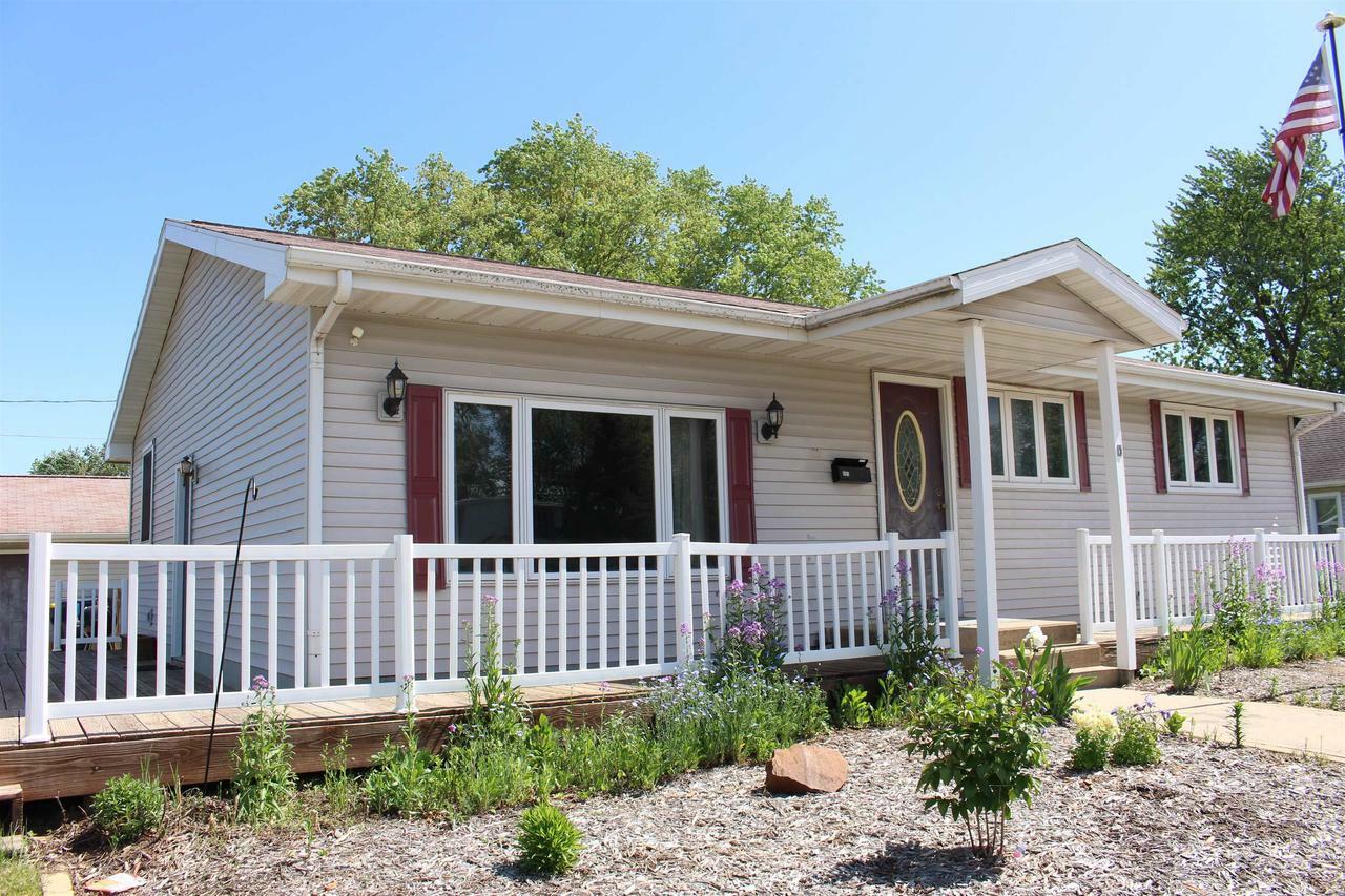 Property Photo:  805 Prairie Street  WI 53948 