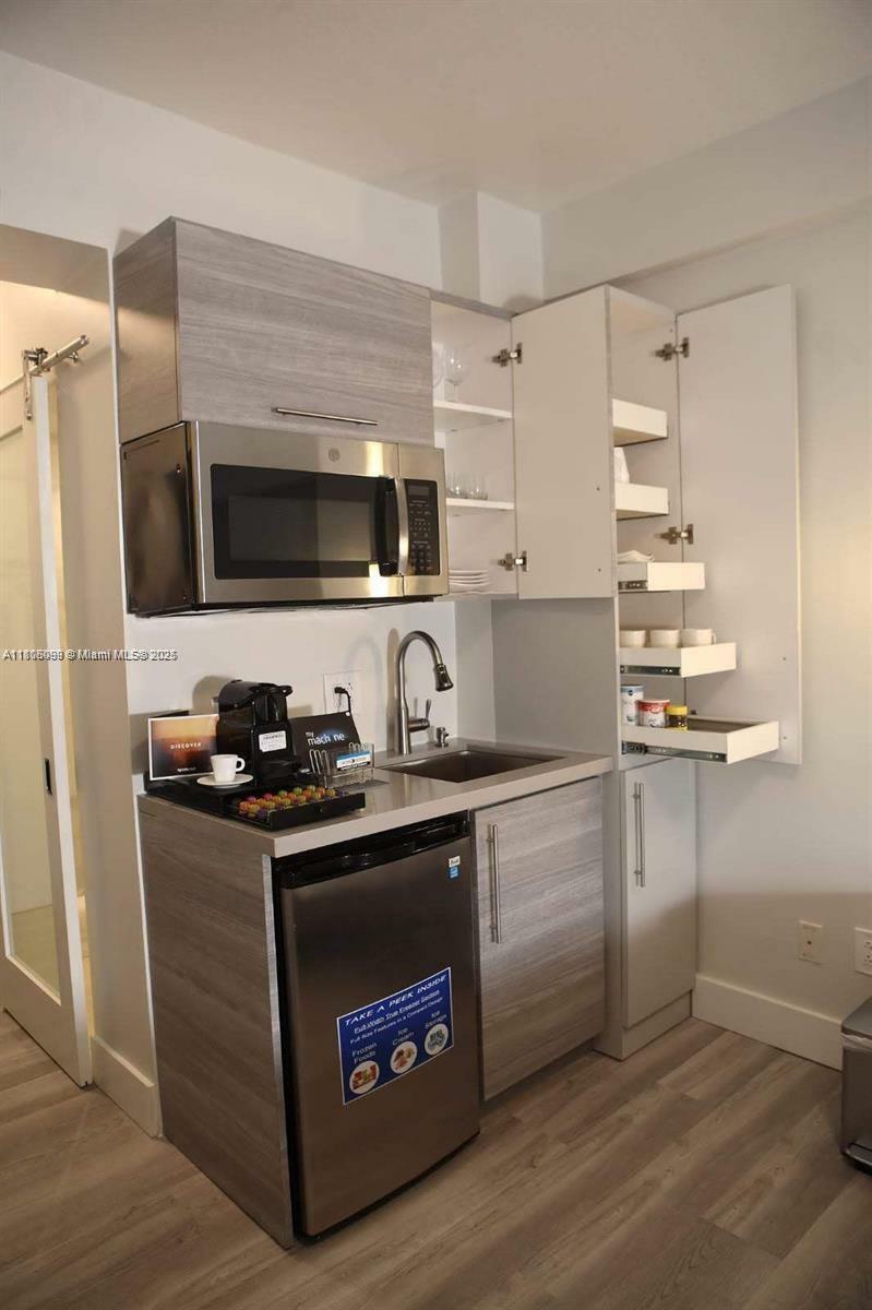 Property Photo: 763 Pennsylvania Ave 101 FL 33139