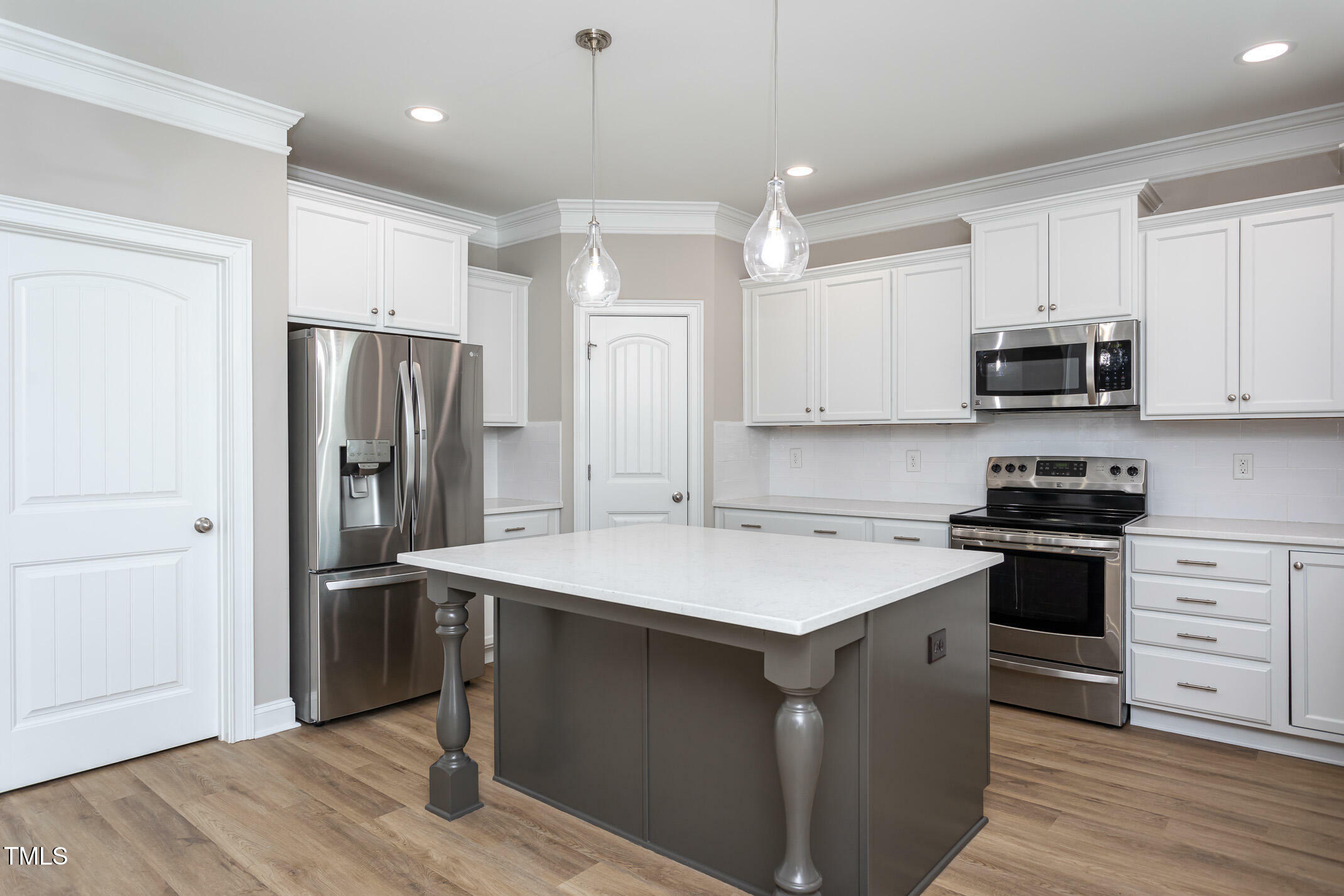 Property Photo: 453 Granite Saddle Drive NC 27571