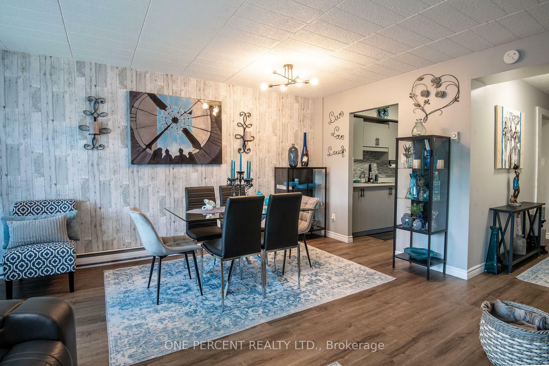 Property Photo:  105 Conroy Crescent 103  ON N1G 2V5 
