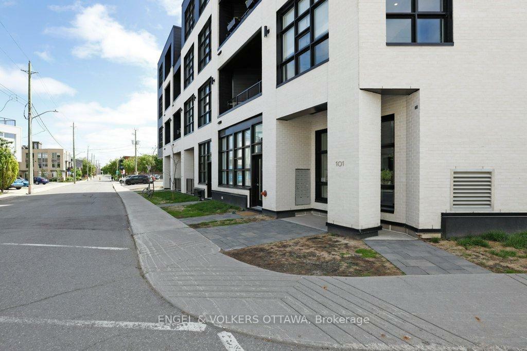Property Photo: 101 Pinhey Street 104 ON K1Y 1T7