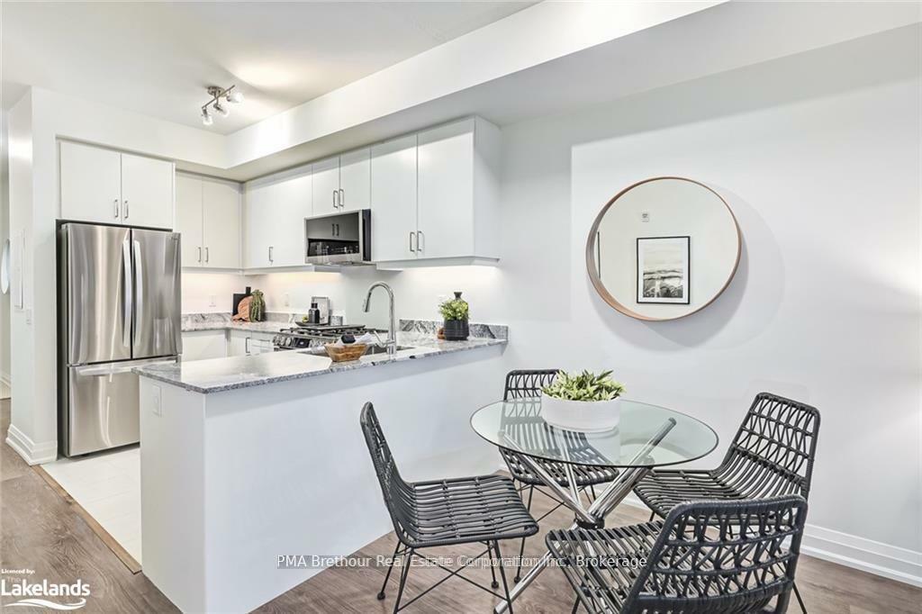 Property Photo: 17 Spooner Crescent 204 ON L9Y 1T3