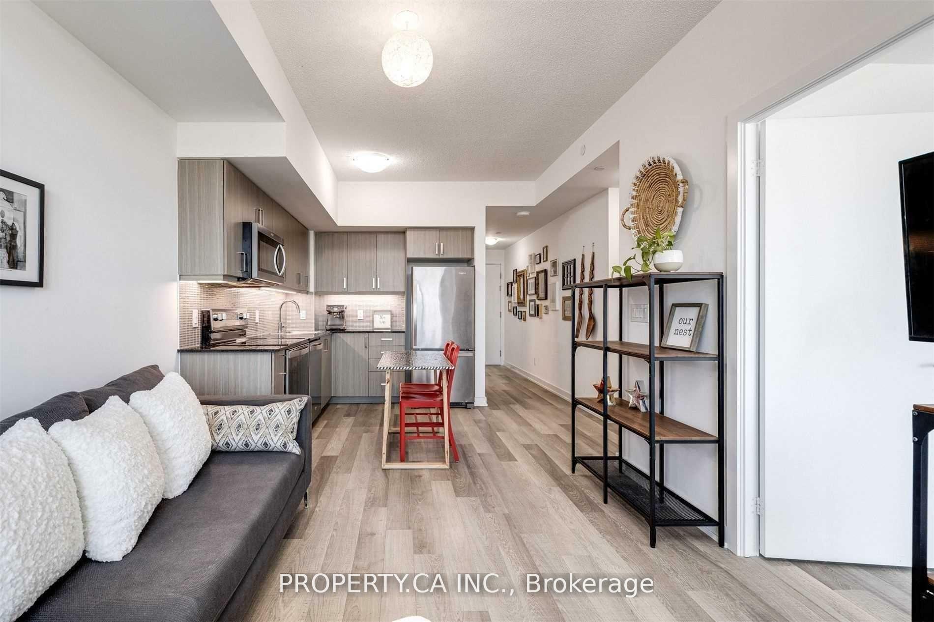 Property Photo: 1603 Eglinton Avenue W 1305 ON M6E 0A1