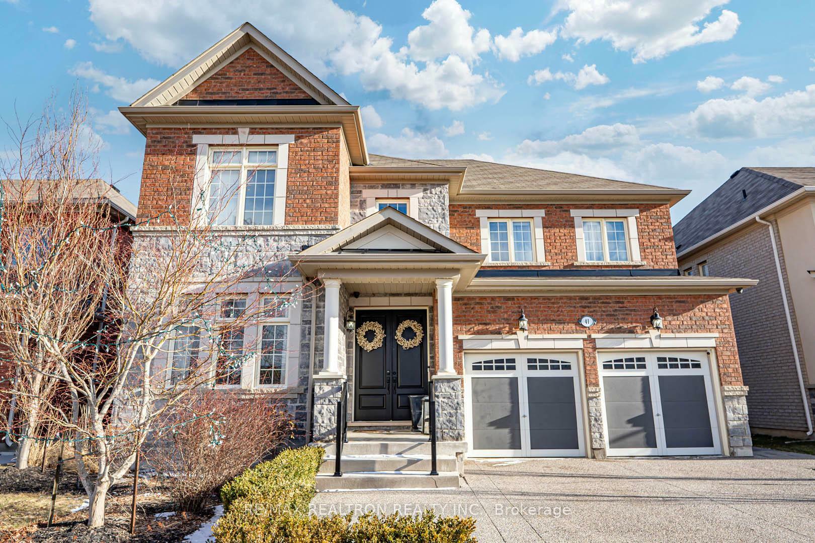 Property Photo: 41 Woodgate Pines Drive ON L4H 4A3
