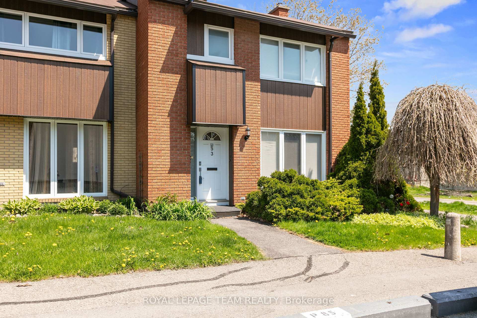 Property Photo:  1900 Marquis Avenue 53  ON K1J 8J2 