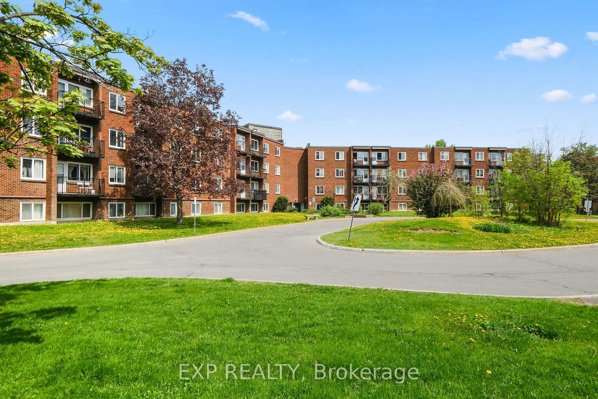 Property Photo: 2041 Arrowsmith Drive 305B ON K1J 7V7