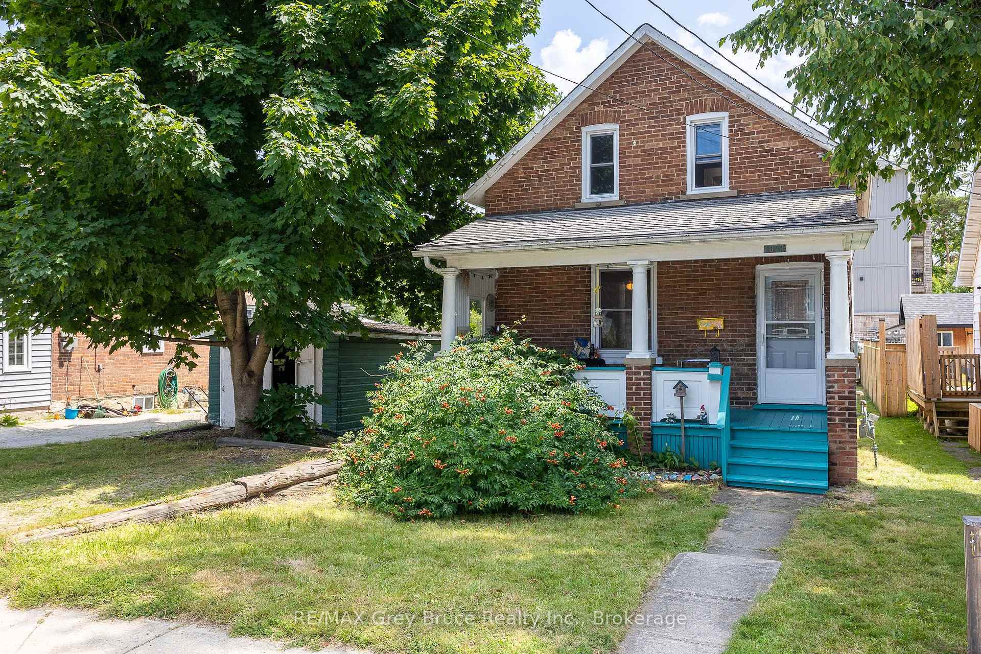 Property Photo: 1809 3rd Avenue W ON N4K 4R7