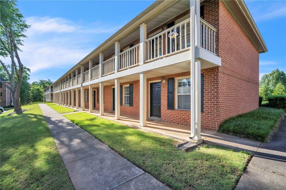 Property Photo: 250 Elm Street #507 SC 29631