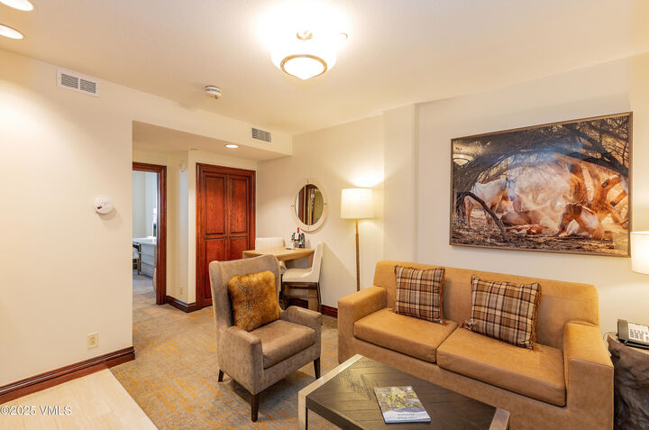 Property Photo:  26 Avondale Lane 114-H  CO 81620 