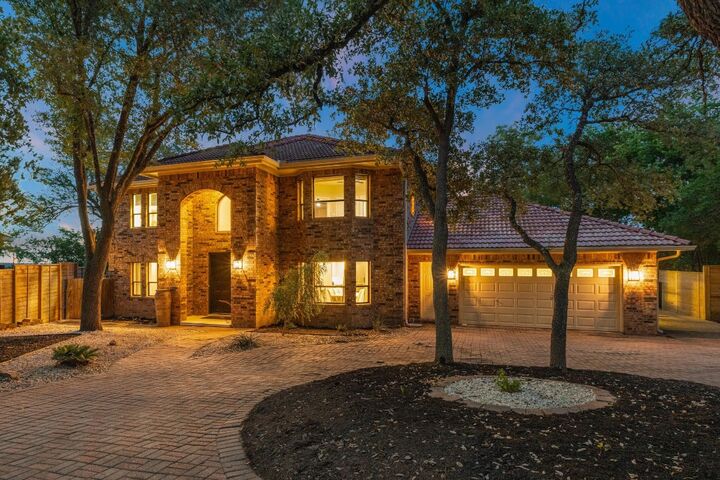 Property Photo: 7201 Holly Fern Cove TX 78750
