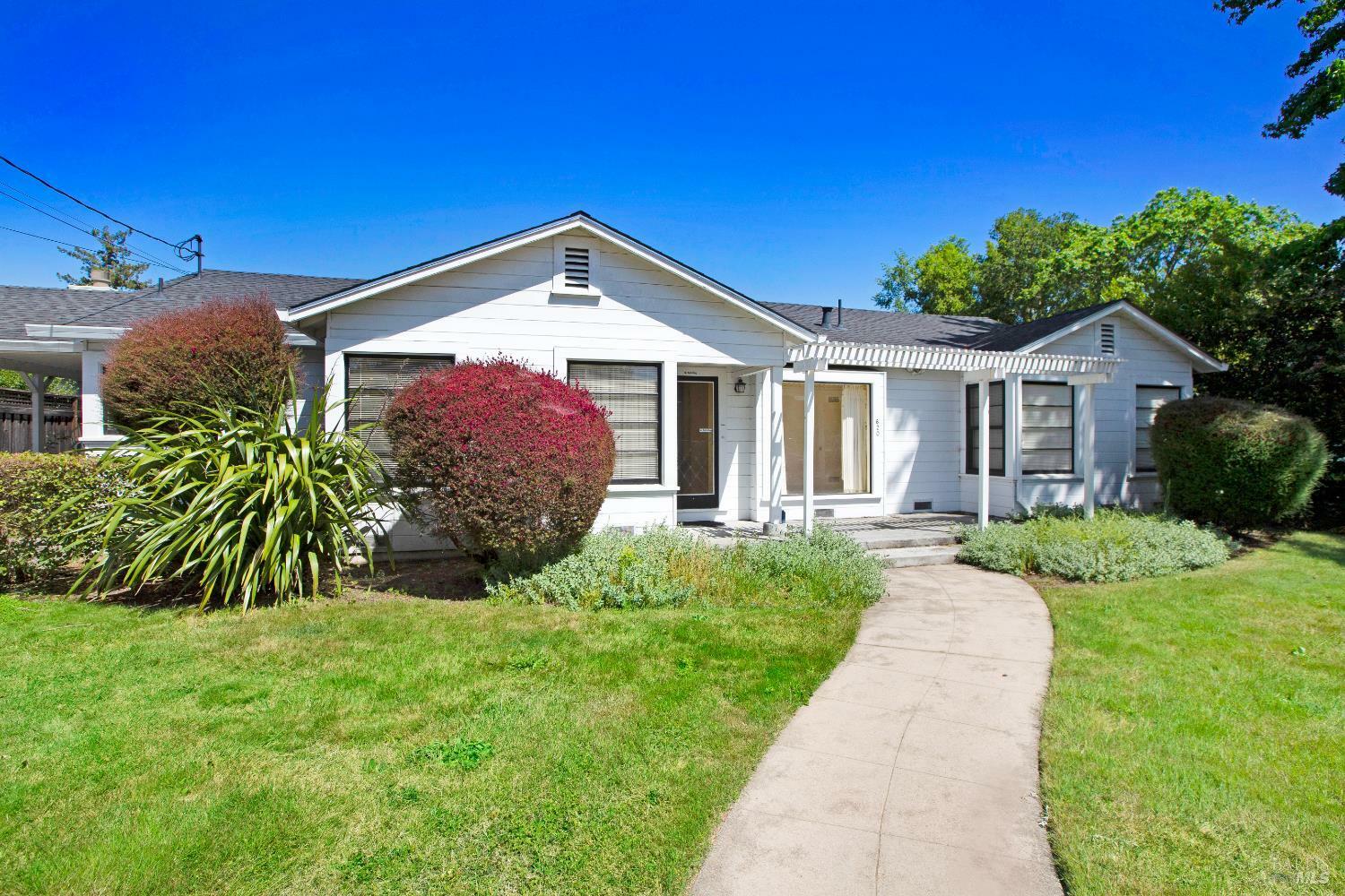 620 2nd Street  Sonoma CA 95476 photo