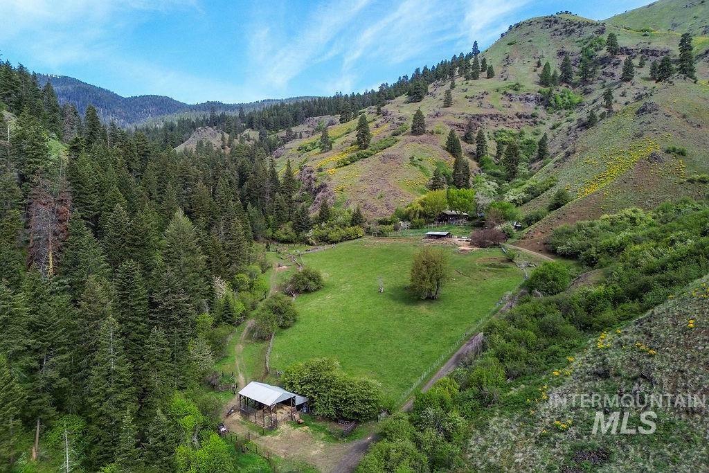 Property Photo: 559 Kessler Creek Rd ID 83549