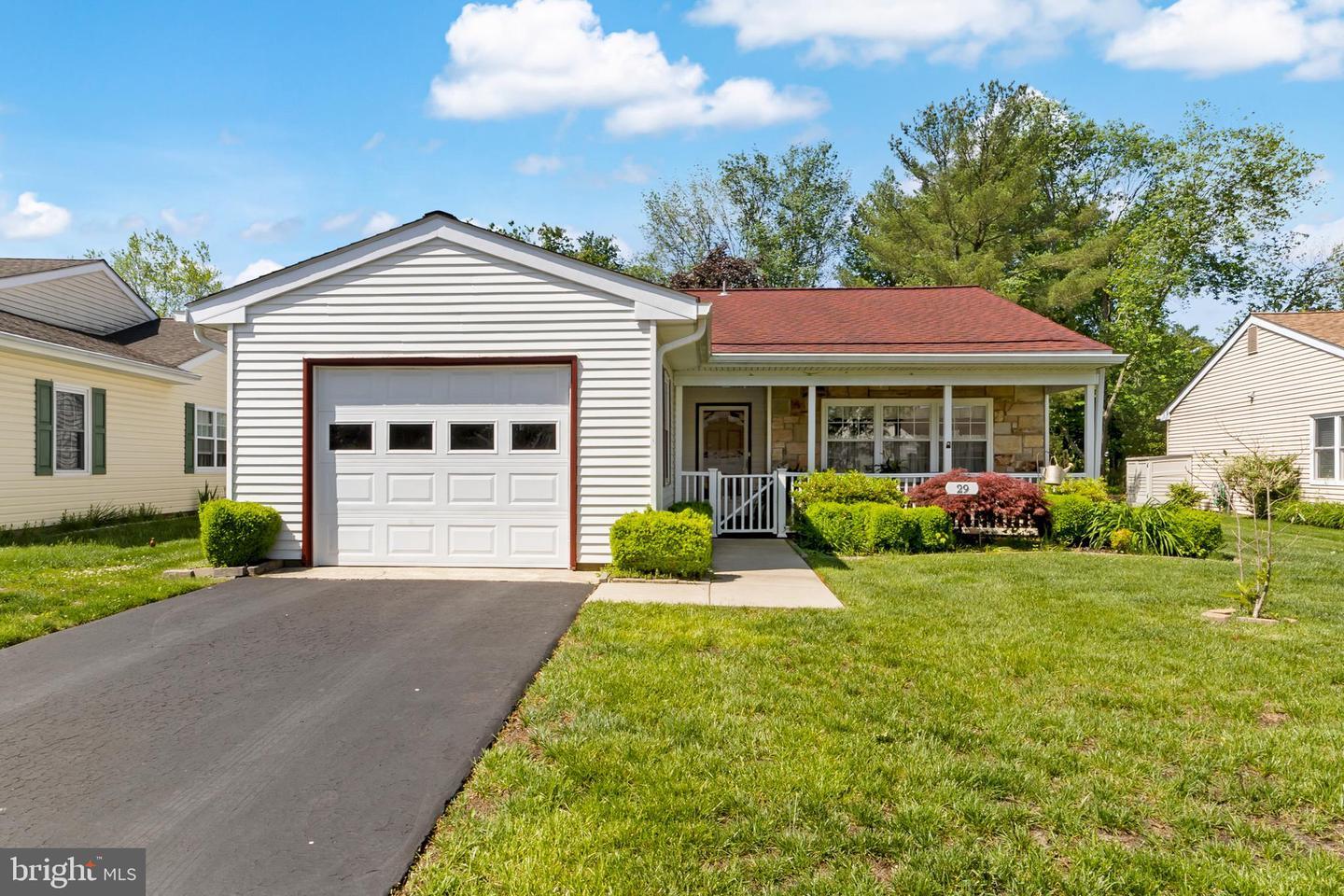 29 Sheffield Place  Southampton NJ 08088 photo