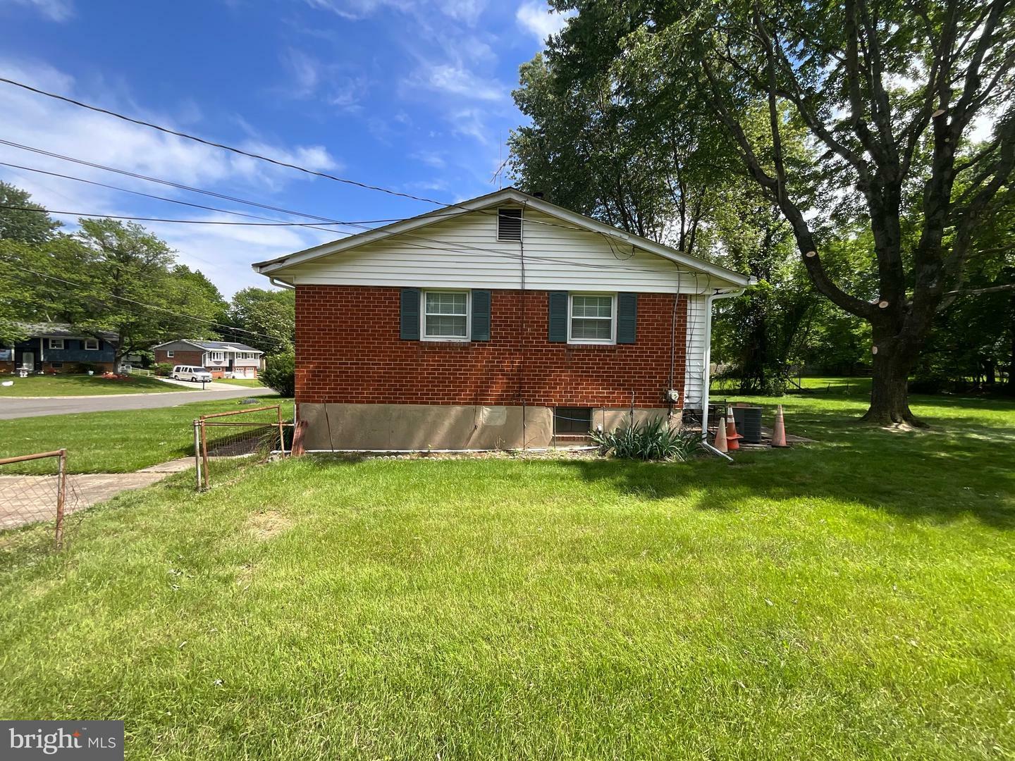 Property Photo:  9505 Queensway Road  MD 20772 