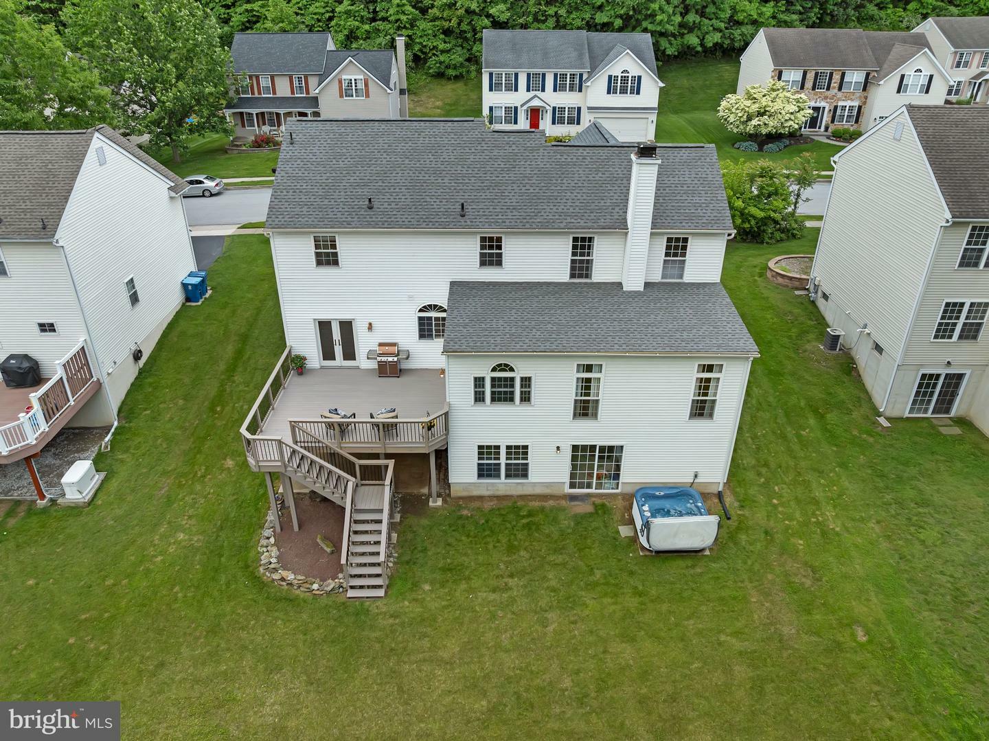 Property Photo:  819 Windridge Lane  PA 19335 