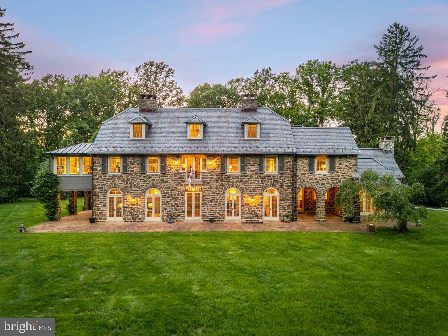Property Photo: 601 Maplewood Road PA 19087
