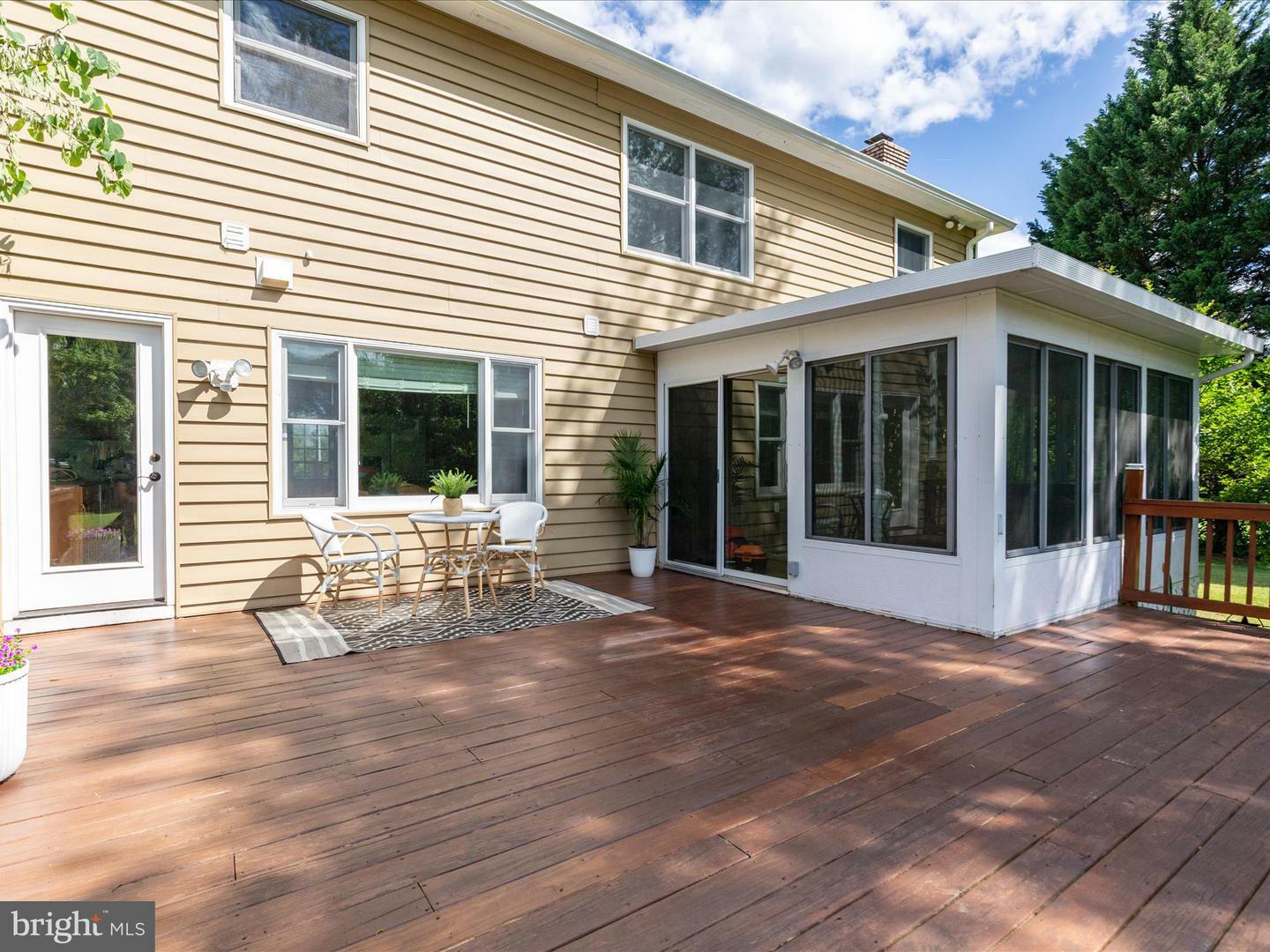 Property Photo: 9486 Broadlands Lane VA 20181