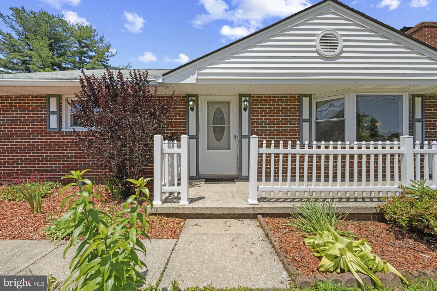 Property Photo: 812 William Avenue MD 21157
