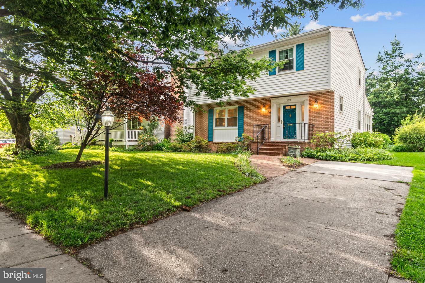 Property Photo: 530 Anneslie Road MD 21212