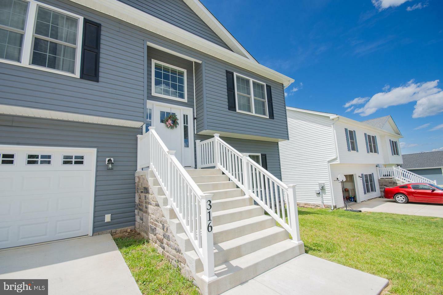 Property Photo: 316 Pochards Court WV 25403